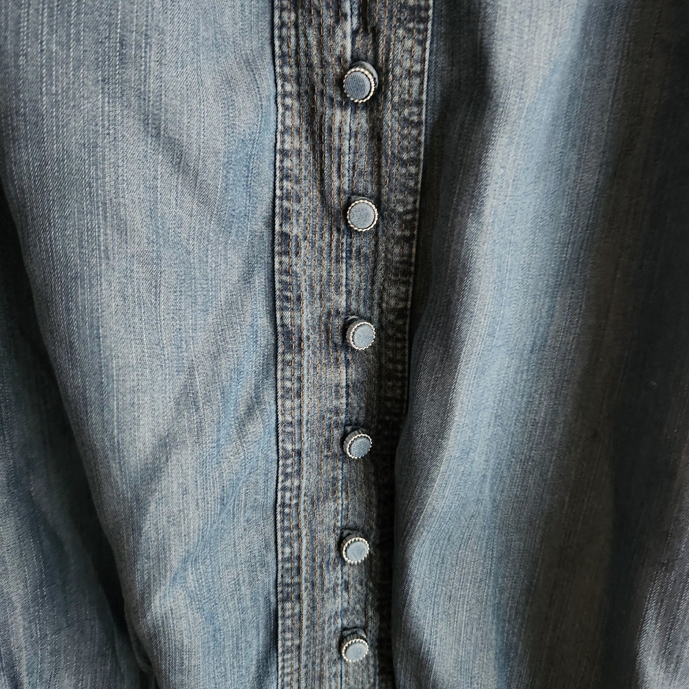 KARL LAGERFELD PARIS Ruffle Trim Chambray Blouse Sz: S - Picture 5 of 11